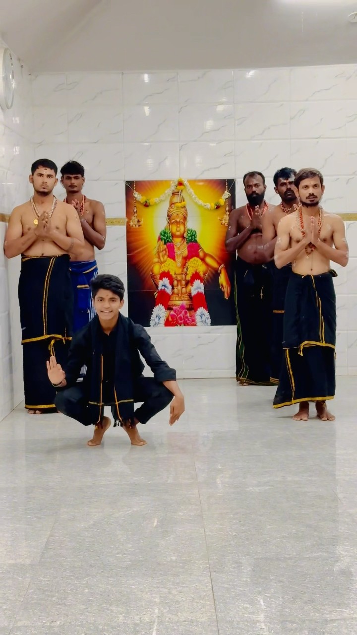 Swamiye Sharanam Ayyappa ??? #swamiyesaranamayyappa #ayyappanswamy #ayyappaswamysongs #god #dance