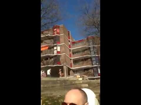 Mensen Nat Spuiten Rotterdam