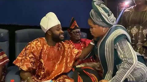 TOYIN ABRAHAM RESPECTFULLY GREETS MUYIWA ADEMOLA, FEMI ADEBAYO AT ODUNLADE’s MOVIE PREMIERE