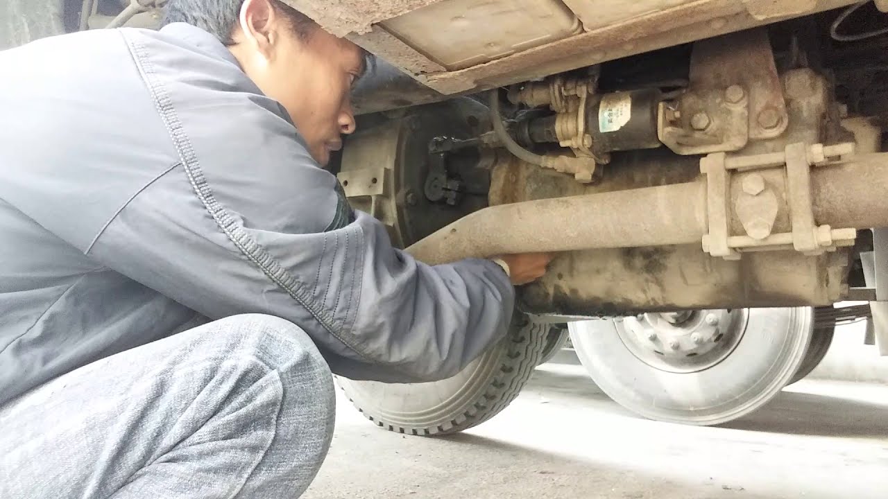 5 Cách kiểm tra hộp số Xe ben