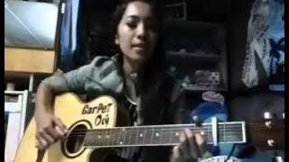 Cewek Cantik maen gitar Kanggo Riko suara merdu