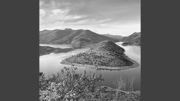 Sparkling Backdrops for Unwinding from Work
