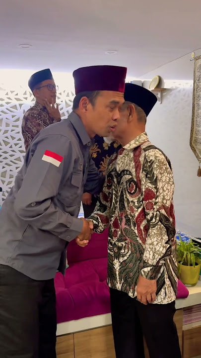 MasyaAllah‼️Begini UAS Ketemu KH Hasan Abdullah Sahal - Gontor