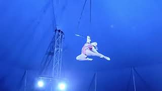 3096  solo dance trapeze