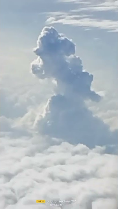 Awas awan komulunimbus semakin dekat😄