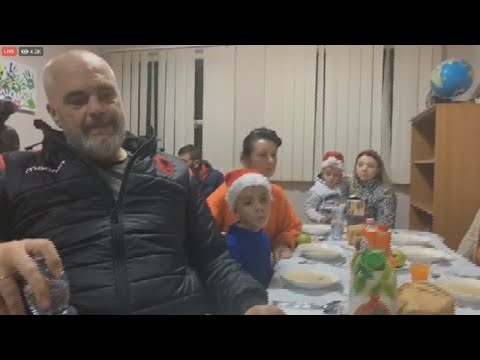 LIVE/ "Ti nuk do jesh kurrë vetëm", Rama dhe Veliaj në Qendrën Sociale