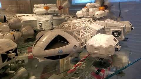 MPC Space 1999 Eagle 2 Laboratory Pod 1/48 Scale Model Build - Part 9