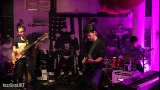 Tohpati Bertiga - Medley Michael Jackson @ Jazz Spot 21/04/14 [HD]
