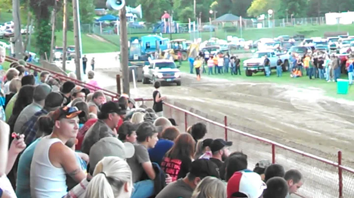 Caldwell truck pull 7-3-14