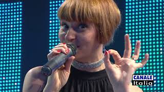 Roberto Scaglioni (canta Manuela) 