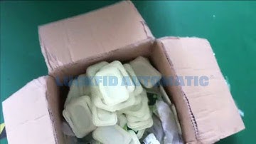 wipe labeling machine