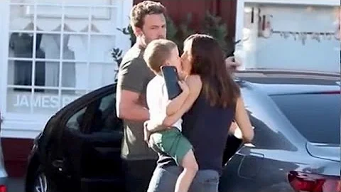 Ben Affleck And Jennifer Garner Out With Son Samue...