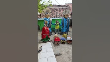 Ajak Ondel-ondel Joget lucu #badut #lucu #youtubeshorts #shorts #dance