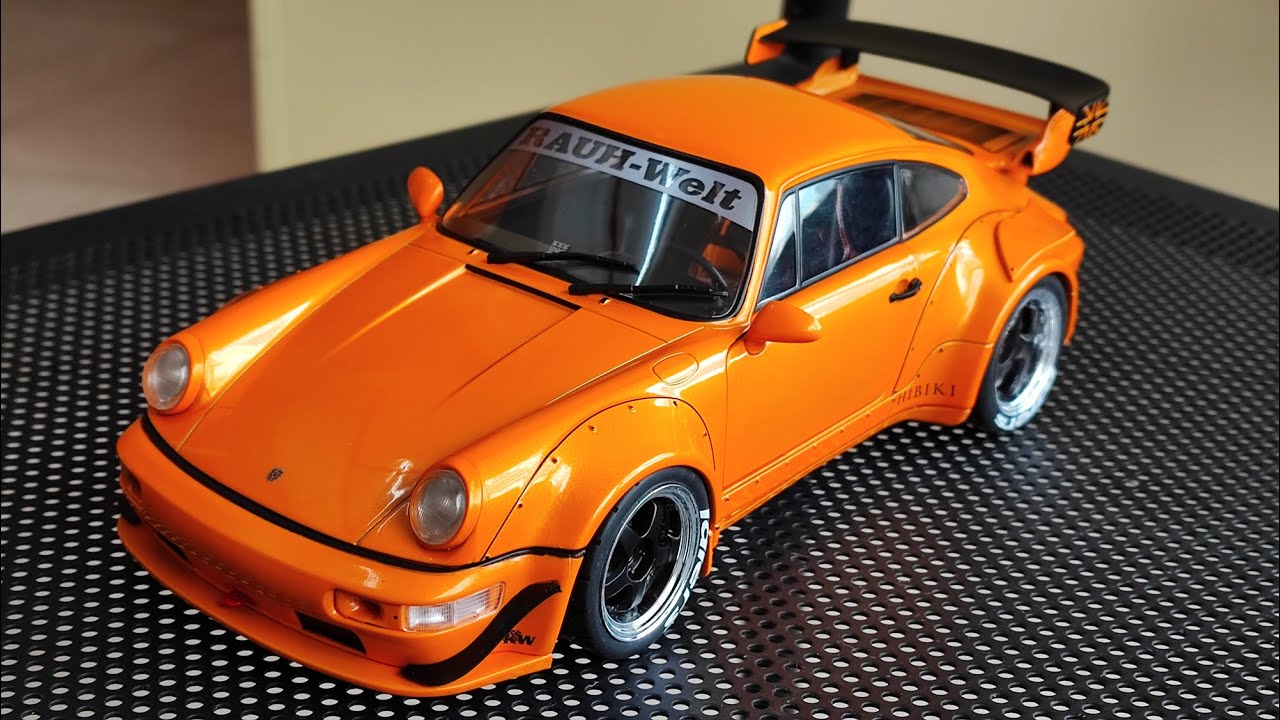 RWB CHAMPAGNE - RAUH WELT PORSCHE 911 (964) 1/18 SOLIDO (BLUE)