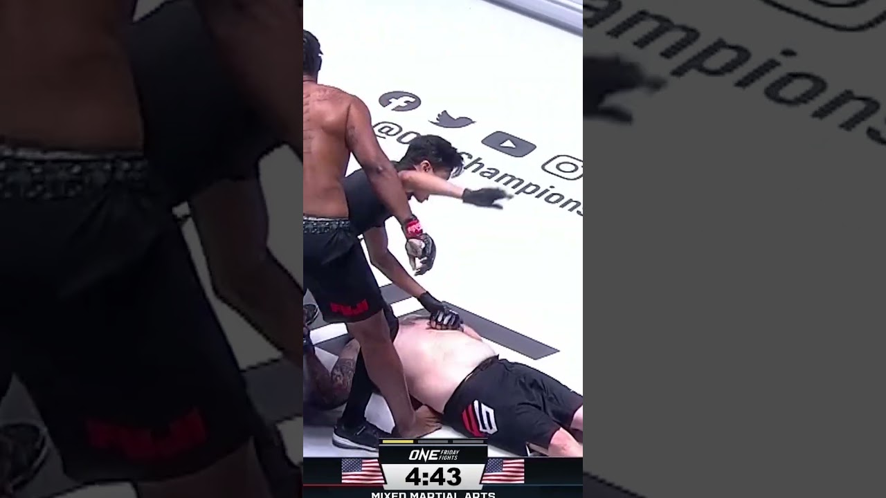 SLAM KO 😱 Lawrence Phillips 🇺🇸 obliterates Ben Parker in just 18 SECONDS!