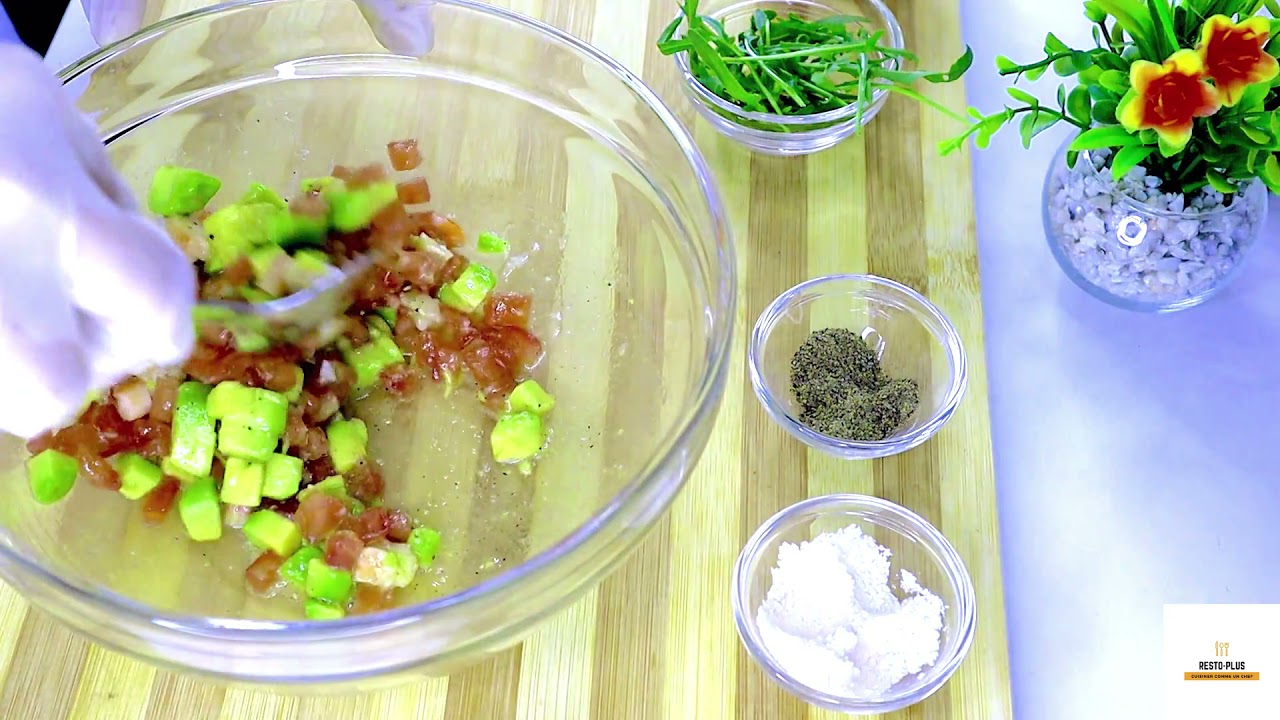 salade *avocats aux crevettes*  سلطة الأفوكا بالقمرون