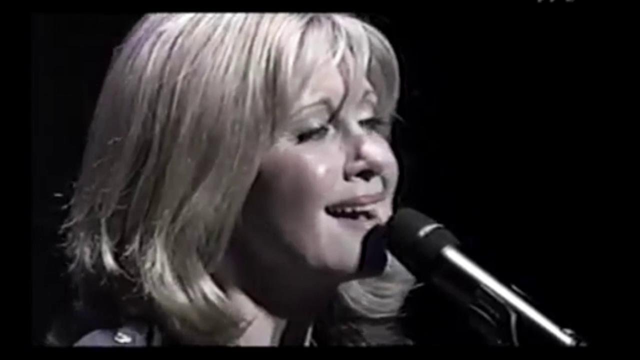 OLIVIA NEWTON JOHN (Live in Tokyo) 2003 - YouTube