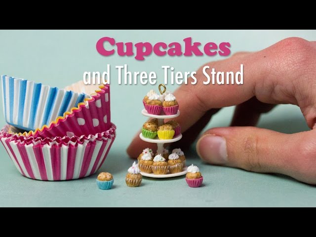 Petit D' Licious: Christmas Cupcakes Collections In Dollhouse Miniature