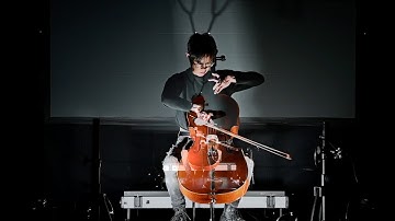 INTRÅ for cello, electronics and lights