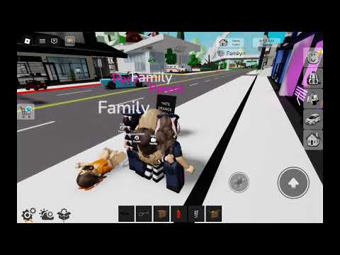 The day Sloth, Orange Isabella and I broke (Brookhaven)