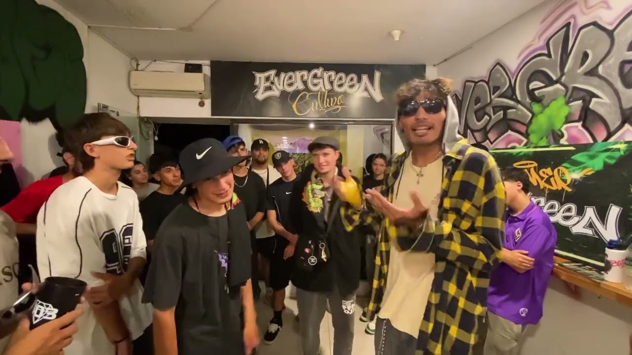 Jusenk vs Maiki | BBC DRAGONSTONE |