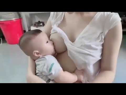 ibu muda menyusui bayi di jepang bikin gagal fokus