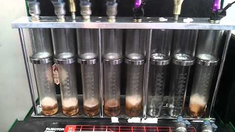 Injector Dynamics ID2000 2000cc and Bosch 1600cc Indy Blue fuel injector flow test @ 7000rpm