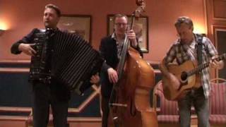 Accordion: Anders Larsson performs Smiles - by Lee Roberts chords