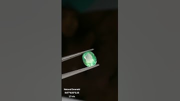 Đá Emerald Thiên Nhiên DQE17