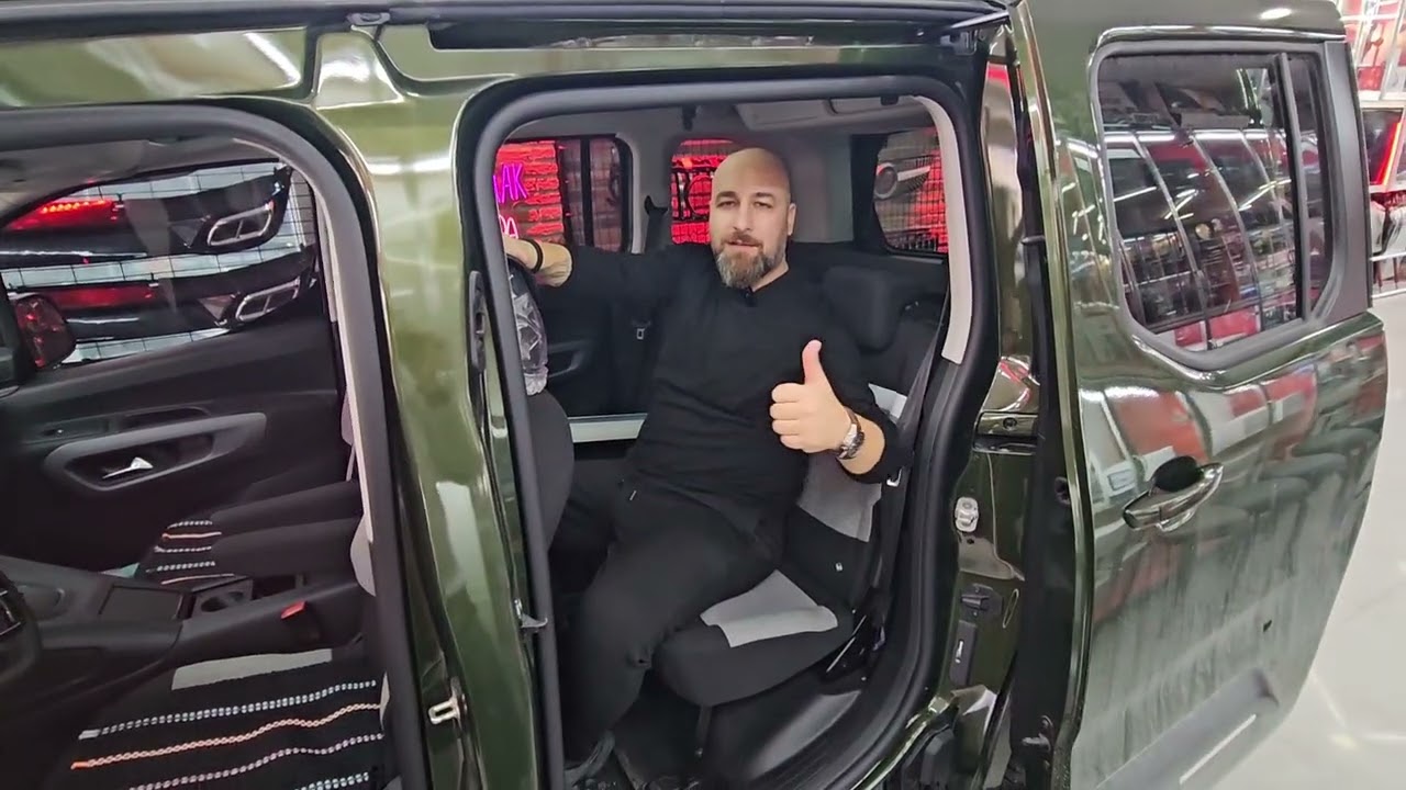 Toyota Proace City, Citroën Berlingo Üst Konsol Sökme