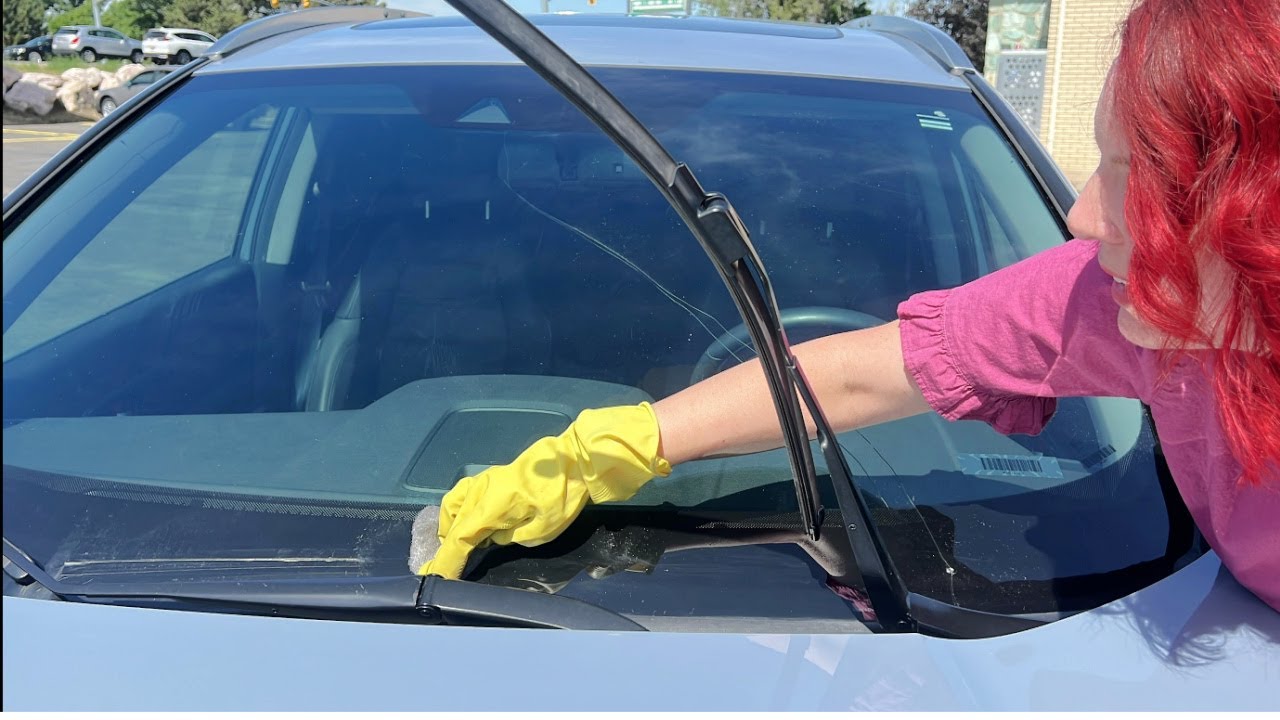 3 Super Simple and Effective Ways How to Clean Inside of Windshield  (Actually Tested)