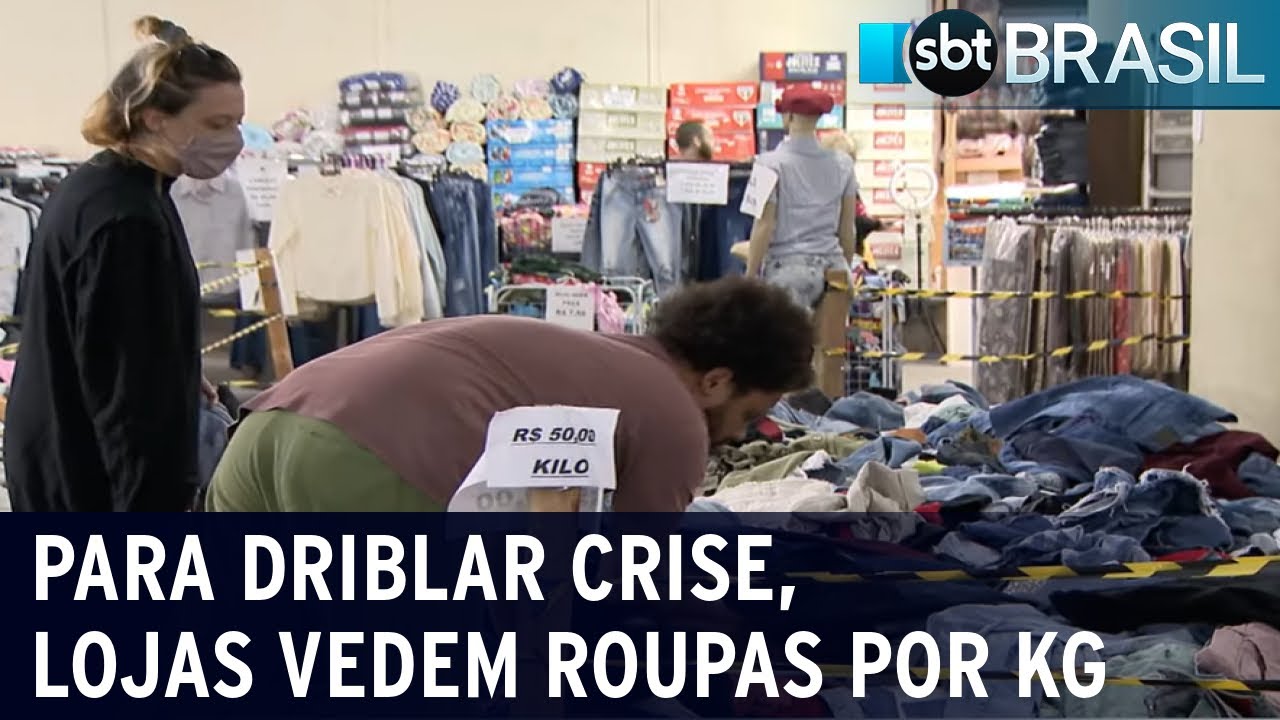 Lojas começam a vender roupas por quilo em SP | SBT Brasil (14/05/22)