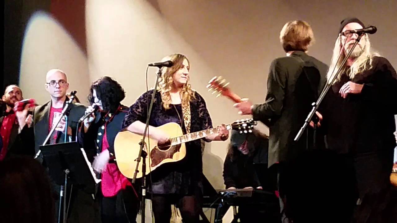 Watch Sunday Blues & Friends - Bowie - Young Americans - 2016-01-29 on YouTube Watch Sunday Blues & Friends - Bowie - Young Americans - 2016-01-29 on YouTube