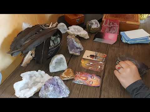 رسالته لك اليوم بلسانه حط شخص ببالك اعترافاته لك استرسال ماذا يريد ان يخبرك تاروت