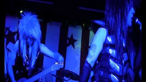 IRON PYTHON LIVE AT THE DIAMOND .wmv