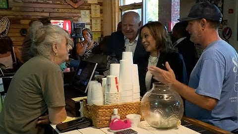 Kamala Harris, Tim Walz visit Sandfly BBQ in Savannah