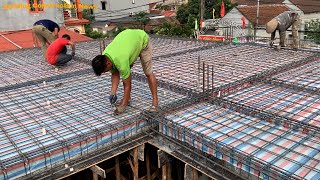 Workers Build And Finish A Modern Concrete Ceiling  Using Iron Sand And Gravel And Cement