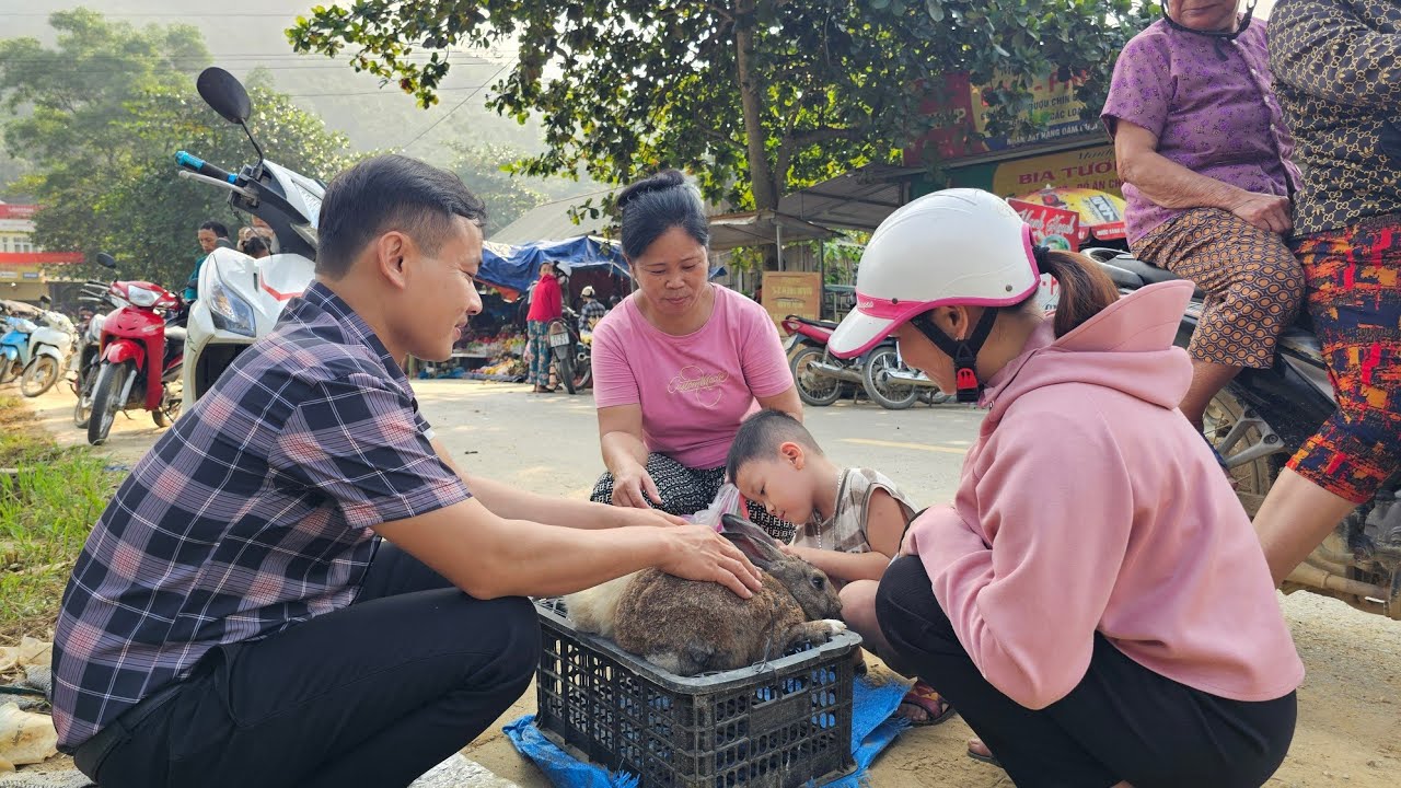 Kind CEO went to the market to sell goods for the first time and felt the hardships of single mother