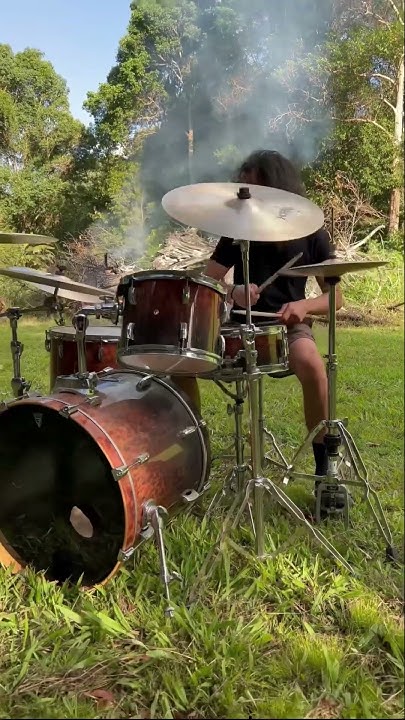 Royal Muse of the Stone Age = Atticus Chimps #rock #grunge #hardrock #