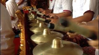 Pembukaan Reong Tari Rejang Dewa.