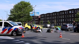 Motorrijder raakt gewond bij aanrijding, automobilisten halen vervolgens gevaarlijke capriolen uit