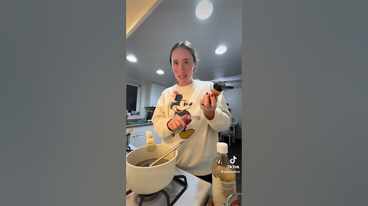 Making Brown Sugar Simple Syrup to stop buying so many coffees at Disneyland #disney #disneyland