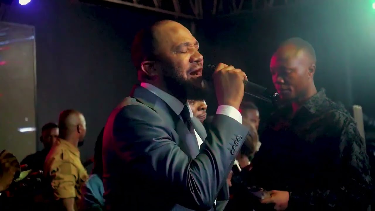 FELLY NGELEKA ,MIKE FLOR ET PROMESSE KALOMBO SUR LE MÊME PODIUM, KINSHASA EN FEU 🔥 SUIVEZ 