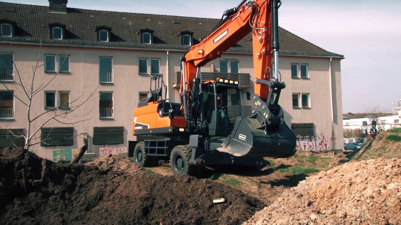 Doosan DX210W-5 Mid-Range Wheeled Excavator | Doosan Equipment europe