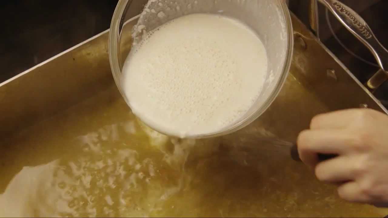 How to Make Easy Turkey Gravy YouTube