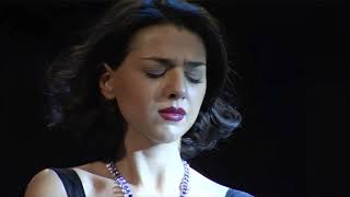 Khatia Buniatishvili – Mozart: Piano Concerto No. 24 in C minor, K. 491 (Live, Saarbrücken 2013) screenshot 4