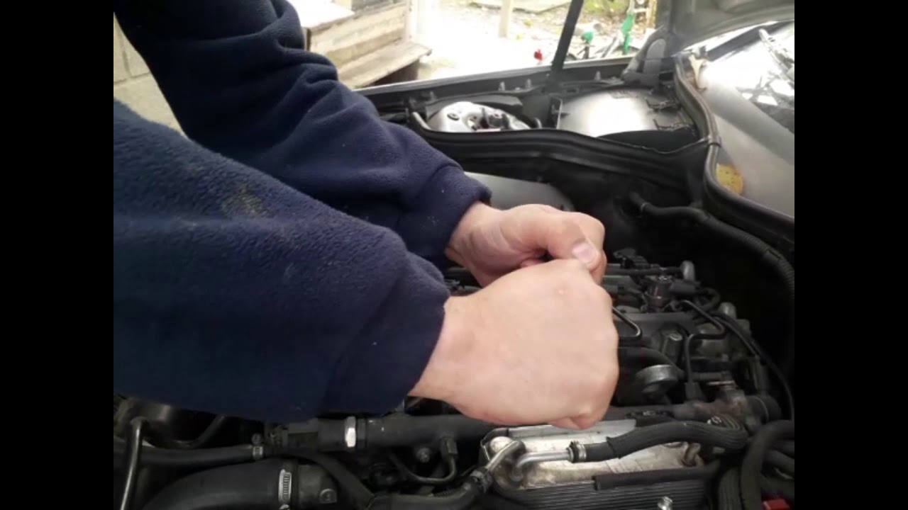 как заменить свечу накала w203 Mercedes - YouTube