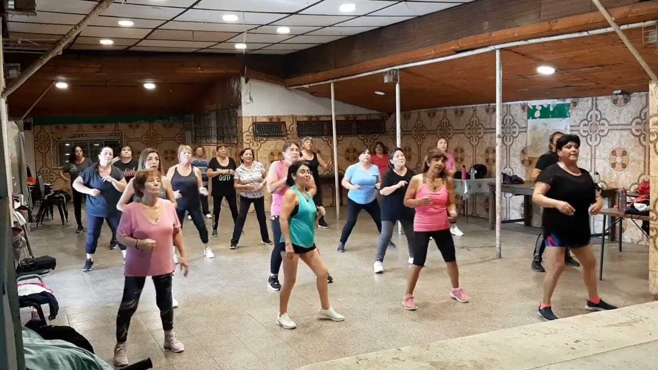 Baile entretenido 16 Lunes 2 de Marzo 2026 profesora Angela Sierra club los 120 lo Espejo