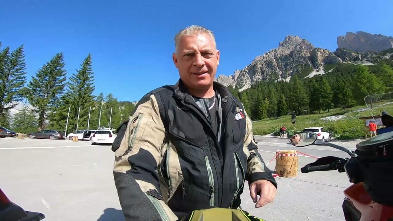 Dag 11. Cortina d´Ampezzo till Hollersbach im Pinzgau via Grossglockner.  Del 1.