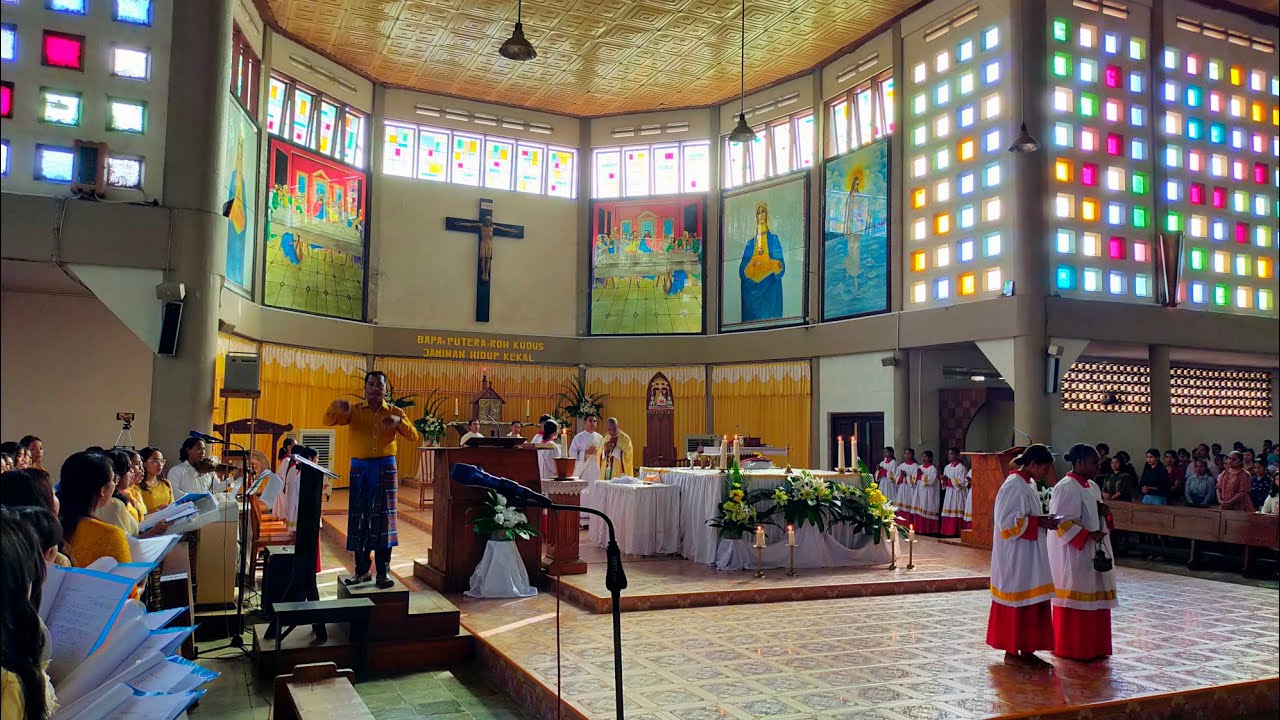 Video Full_Misa Minggu Hari Raya Tritunggal Maha Kudus_Kor SMAK Suria Atambua